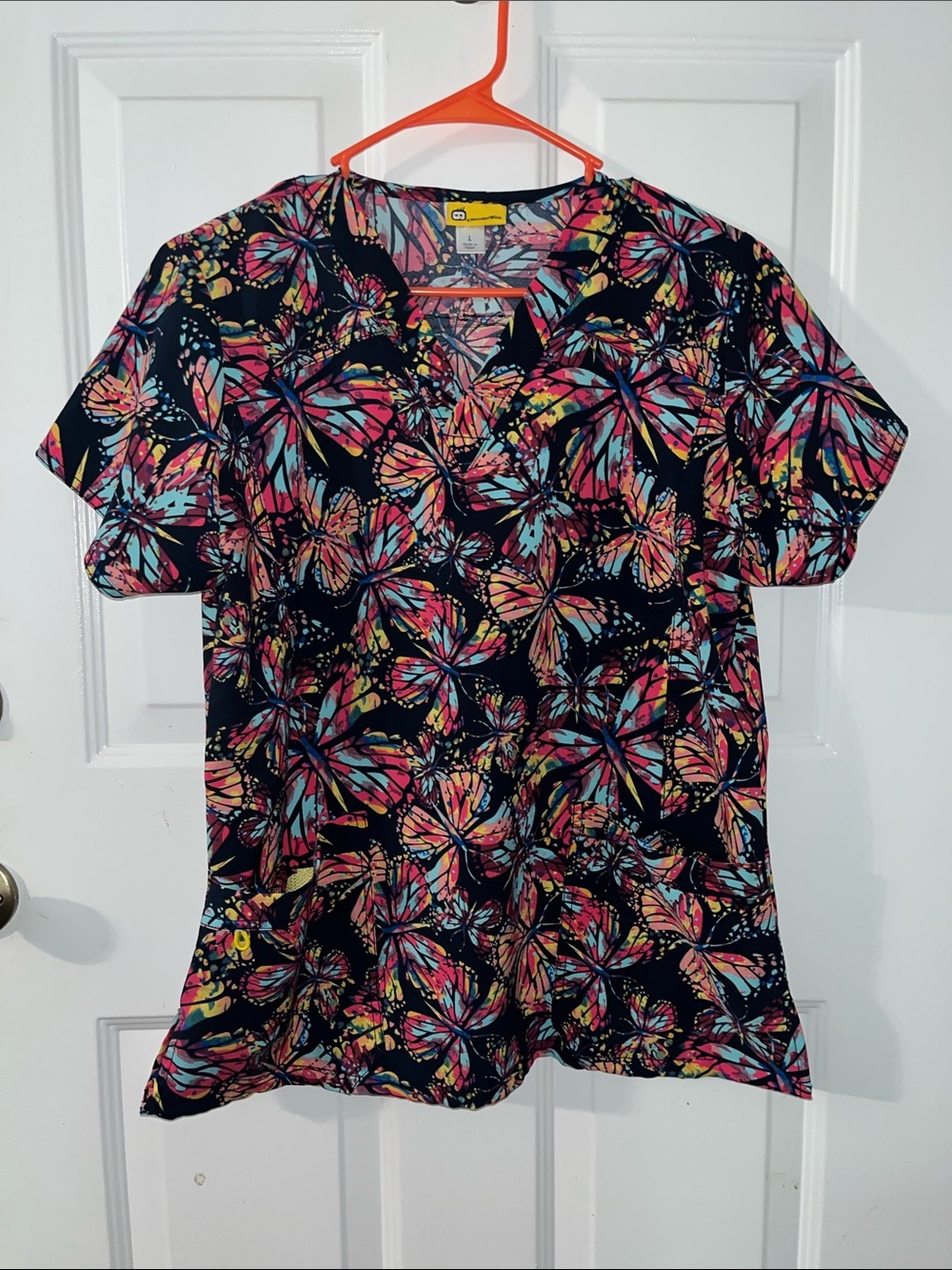 WonderWink Black Butterfly-Print Short Sleeve Top